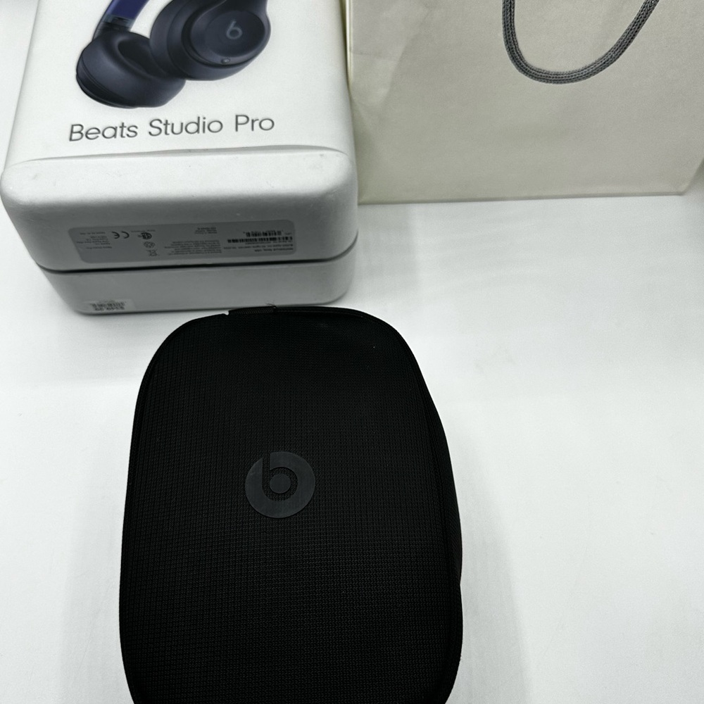 Beats Studio Pro Wireless Headphones Blue in Box w/ Charger - Picture 3 of 14